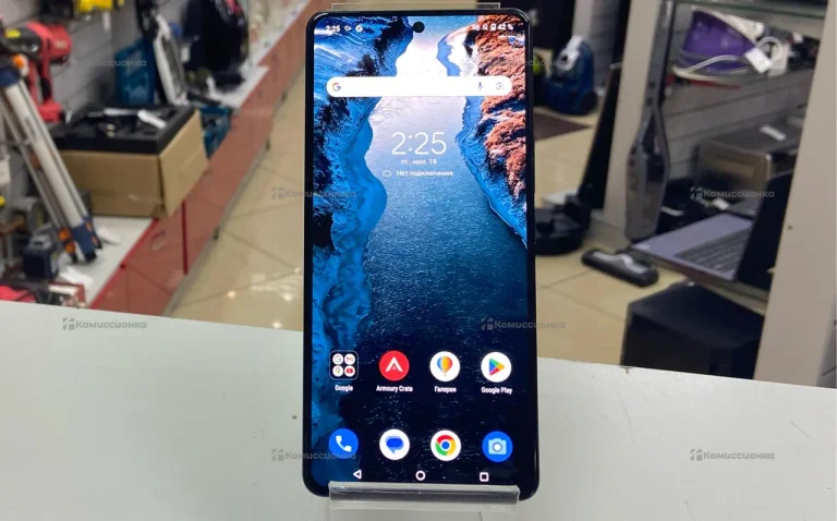 ASUS rog phone 8 16/256gb