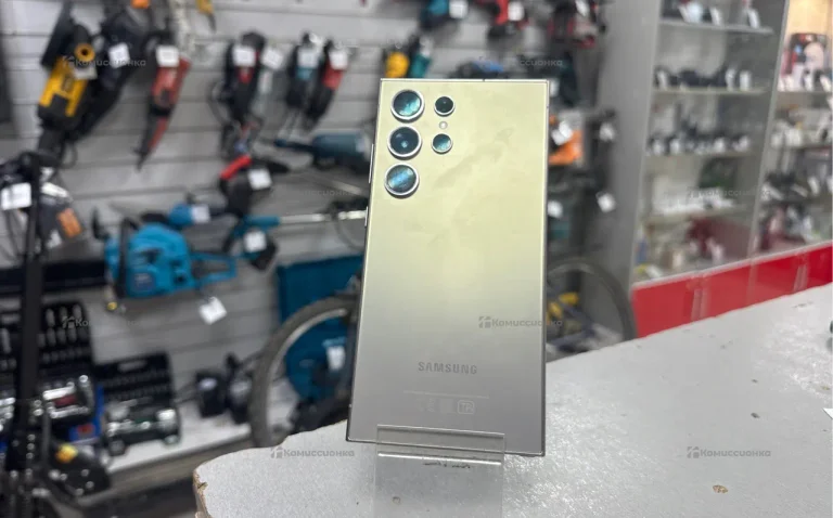 Samsung Galaxy S24 Ultra 12/256 ГБ