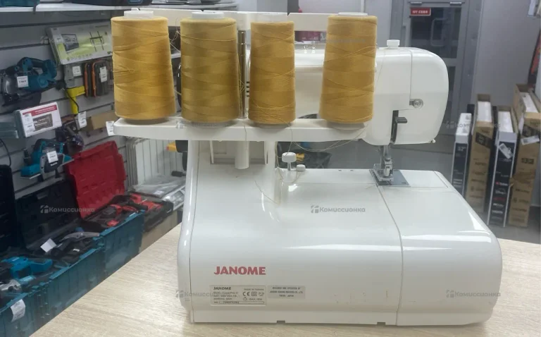 Швейная машина  JANOME CoverPro II