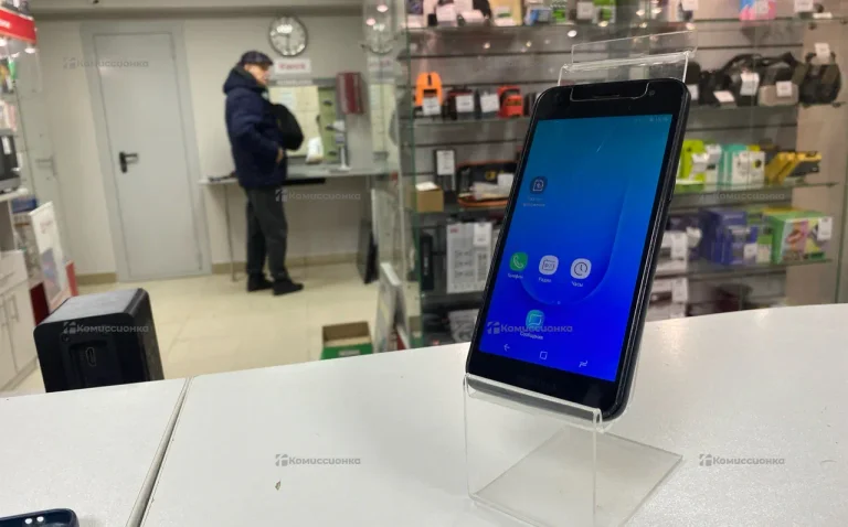 Samsung sm-j260f 2/16 ГБ