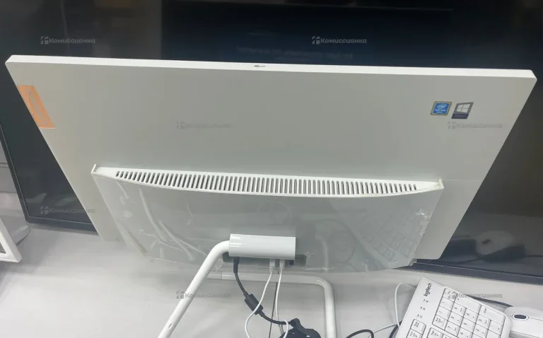 Моноблок  Lenovo  F0E8