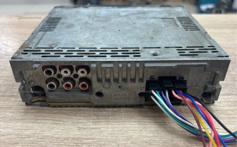 Автомагнитола  Sony cdx-gt620u