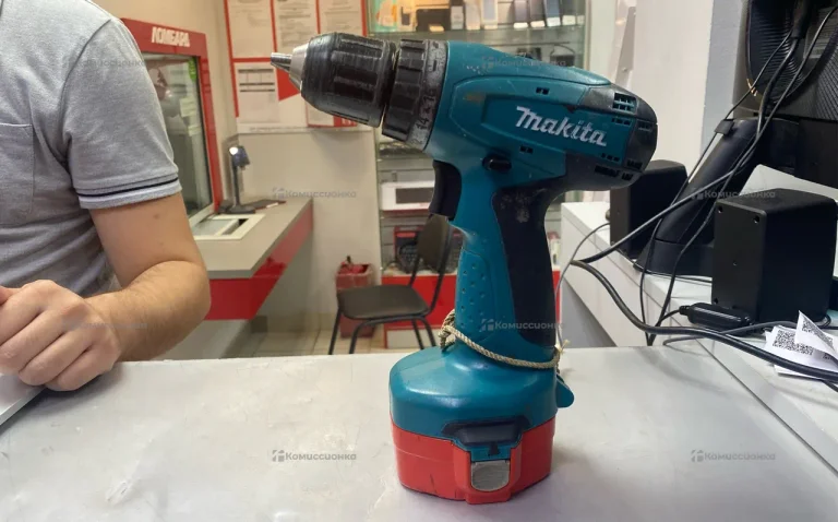 Дрель-шуруповерт makita 6281D
