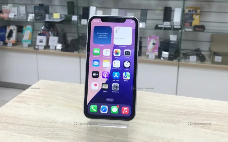 Apple iPhone XR 3/128 ГБ
