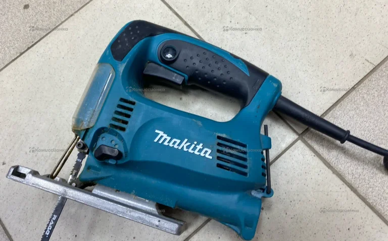 Электролобзик makita 4329