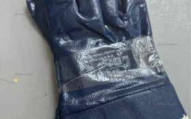 Перчатки защитные.