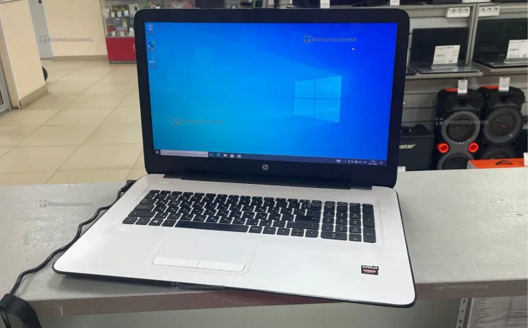 Ноутбук HP 17-y01ur