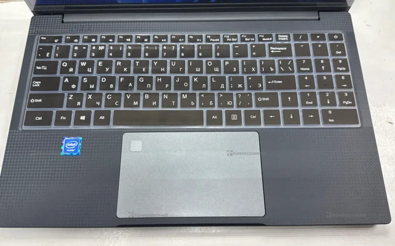 Ноутбук  Default string