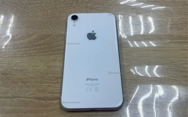 Apple IPhone XR 64 gb.
