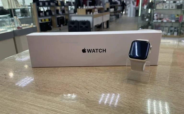 Часы  Apple Watch SE 2 40mm