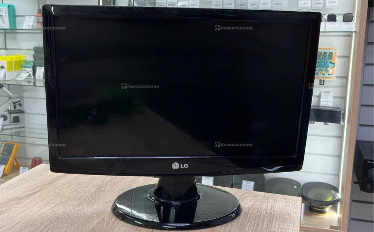 Монитор LG Flatron W1943C