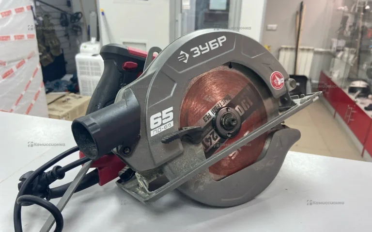 Дисковая пила Зубр ПД-65