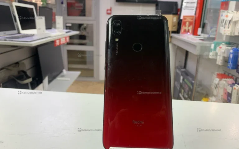 Xiaomi Redmi 7 3/32 ГБ