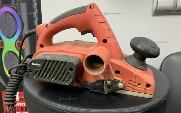 Рубанок электрический P-9082R