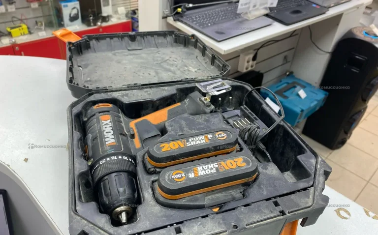 Шуруповерт Worx