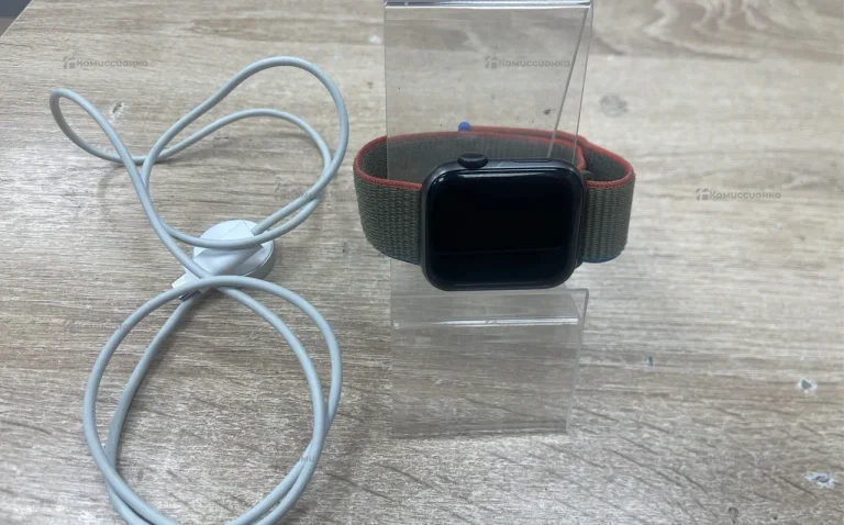 Часы Apple Watch Series 5 44mm