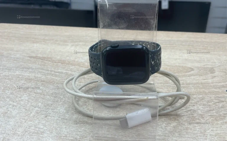 Часы  Apple Watch series 9