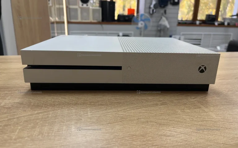 Приставка Xbox One S 1 ТБ