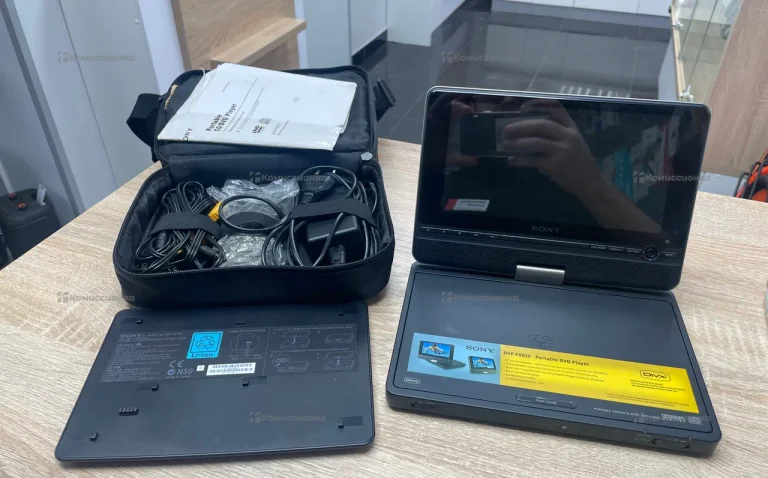 Портативный CD/DVD проигрыватель Sony DVP-FX810