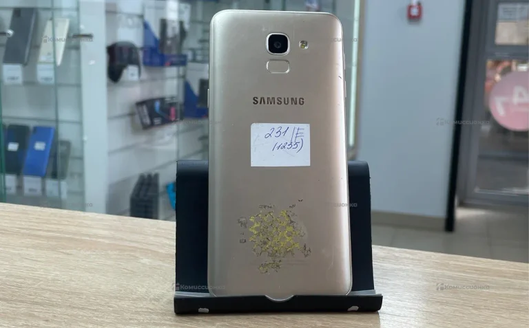 Samsung Galaxy J6 3/32 ГБ