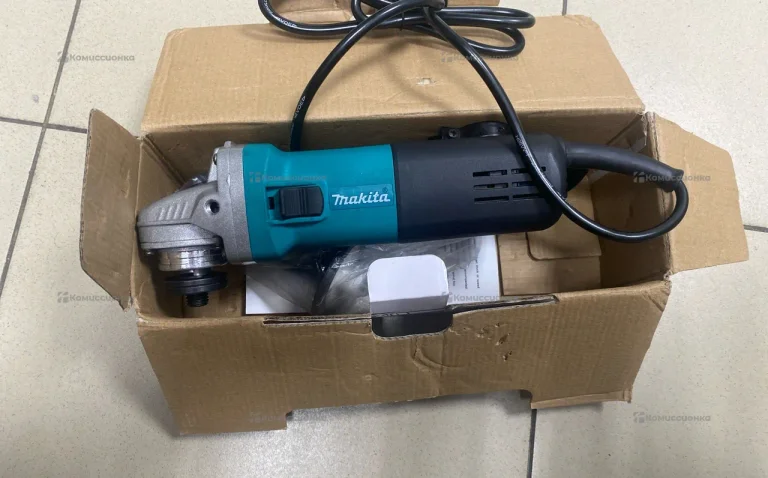 УШМ Makita 9558HN