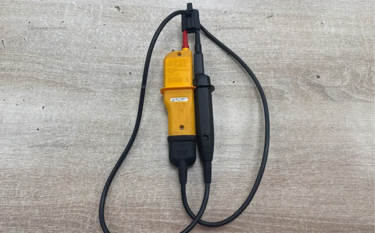 Тестер напряжения Fluke T110