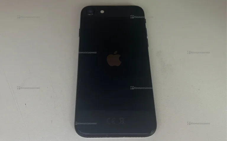 Apple iPhone SE (2020) 3/64 ГБ