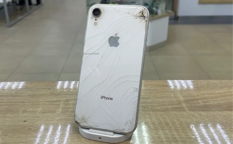 Apple iPhone XR 3/64 ГБ