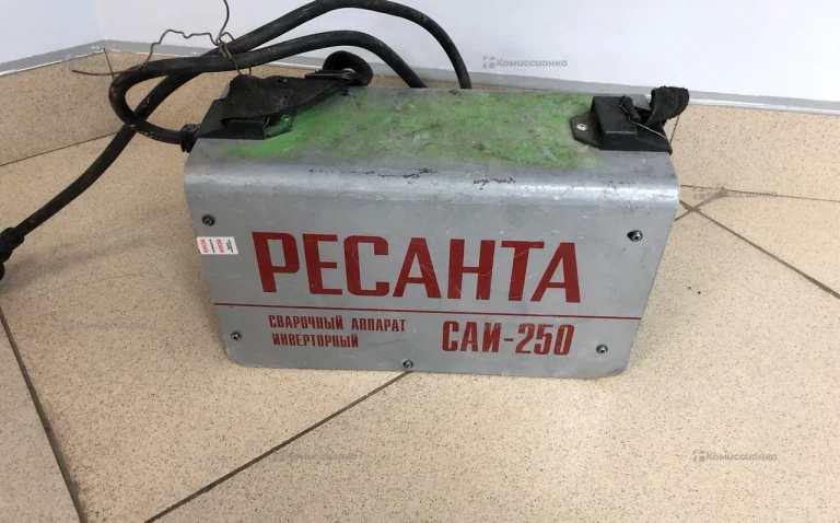 Сварочный аппарат РЕСАНТА САИ-250 (без проводов)