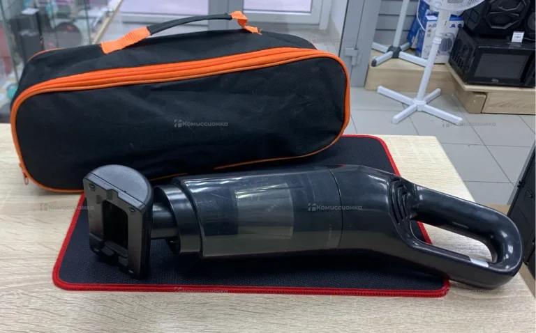 Автомобильный пылесос