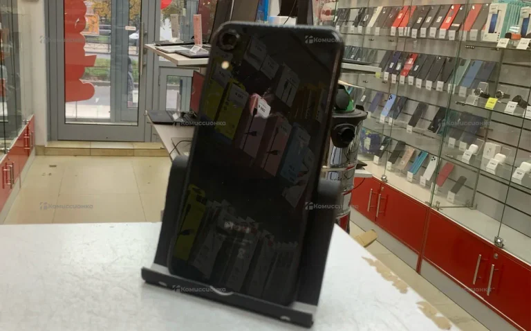 Apple iPhone XR 3/64 ГБ