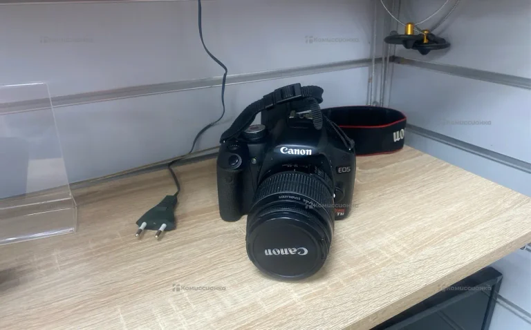 Фотоаппарат  canon eos 550D