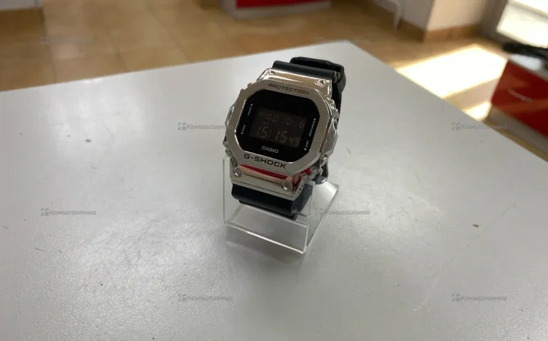 Часы Casio gm-5600