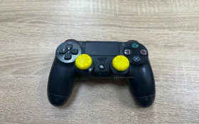 Джойстик для PS4.