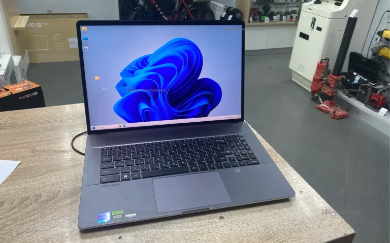 Ноутбук  msi creaator z17