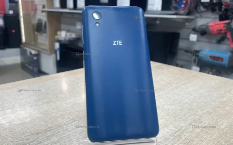 ZTE Blade L8 1/32 ГБ