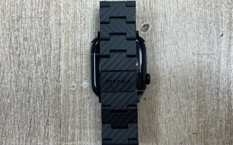 Часы  Apple Watch 11