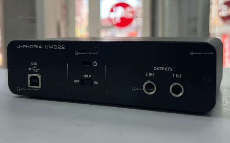 Звуковая карта behringer UMC22