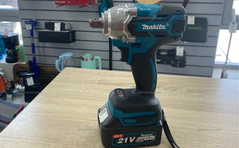Гайковерт аккумуляторный Makita
