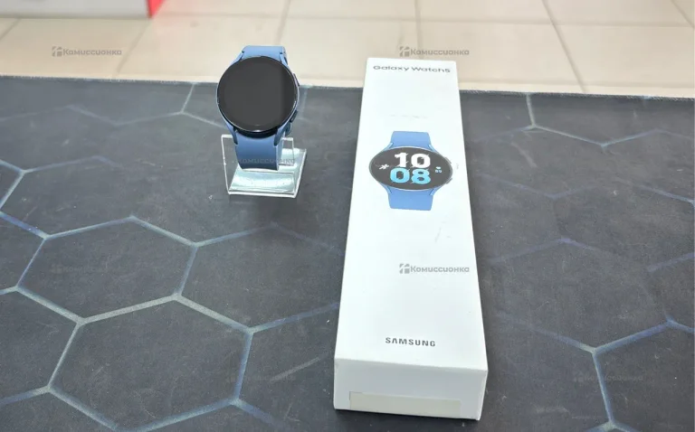 Часы  Samsung Watch 5