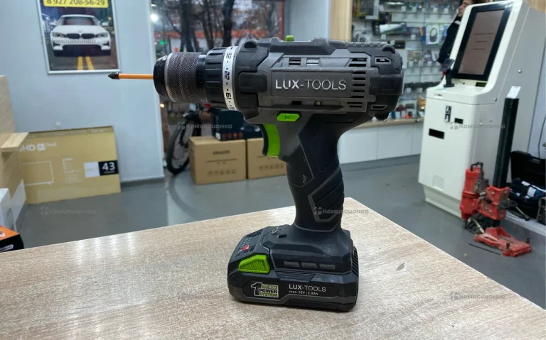 Шуруповерт LUX-TOOLS