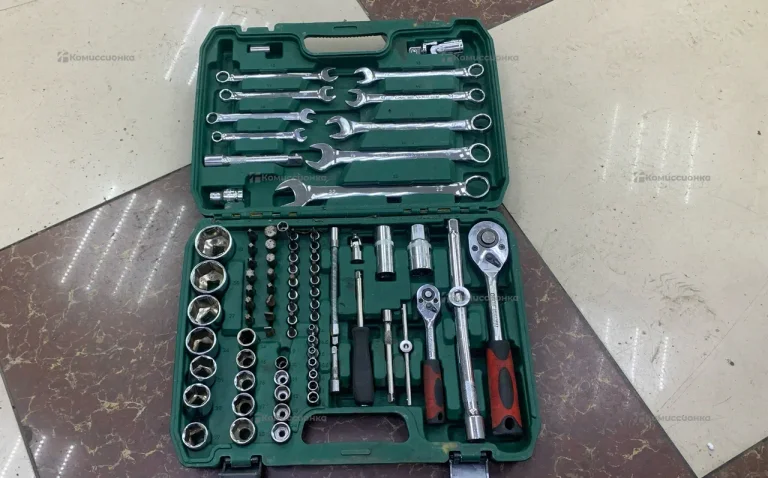 набор инструмента 82