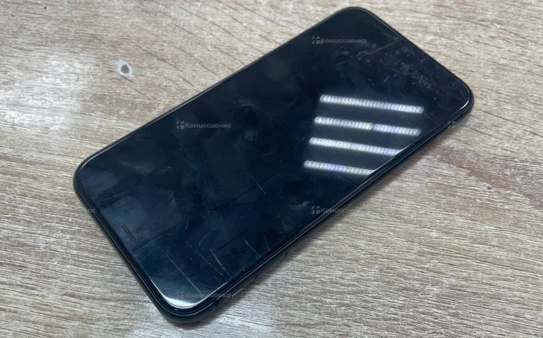 Apple iPhone 11 4/64 ГБ