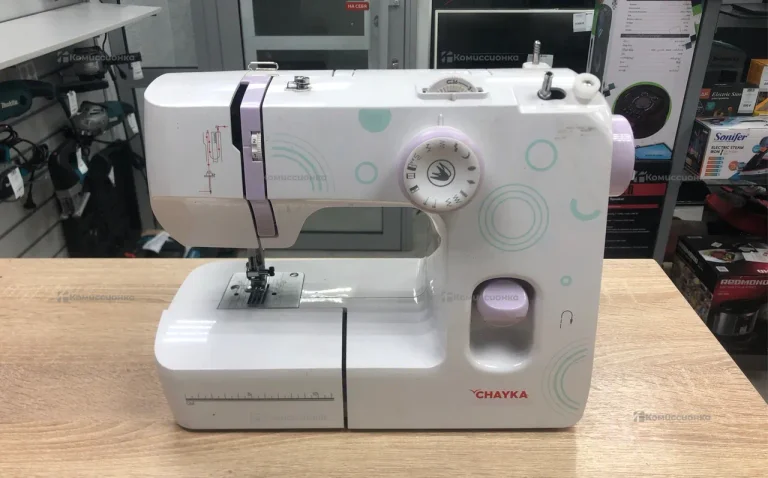 Швейная машина  Чайка 590