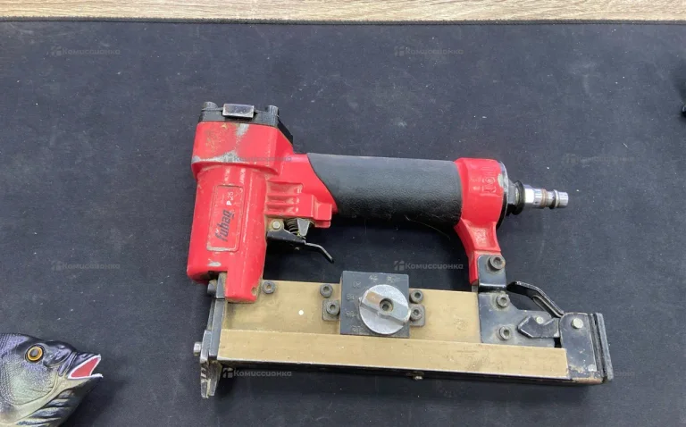 Пневматический гвоздезабивной пистолет