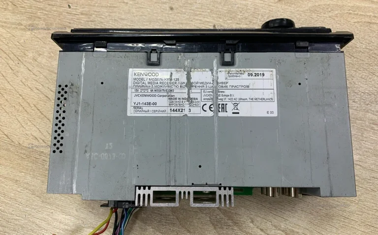Автомагнитола  Kenwood kmm-125