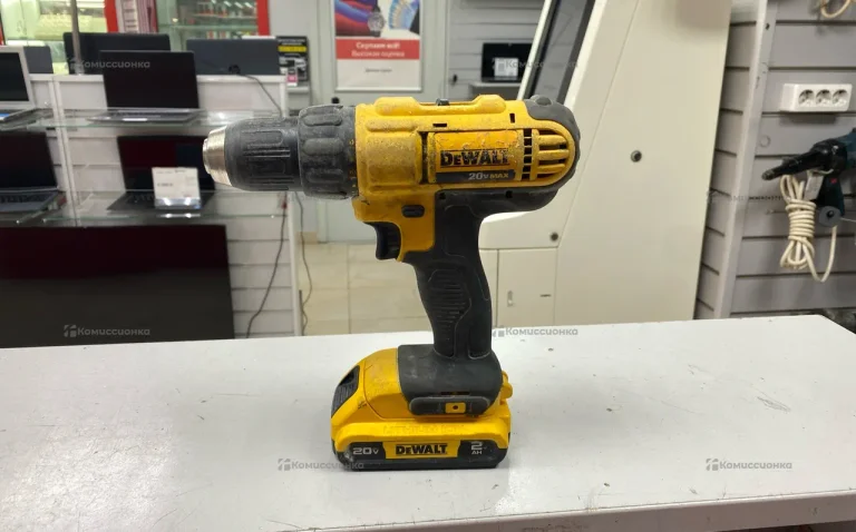 Дрель-шуруповерт dewalt DCD771S2P