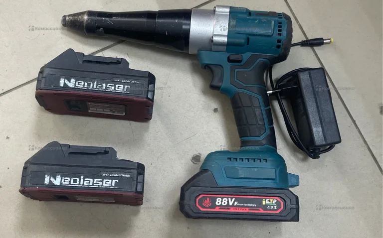 Заклепочник ONE no name..