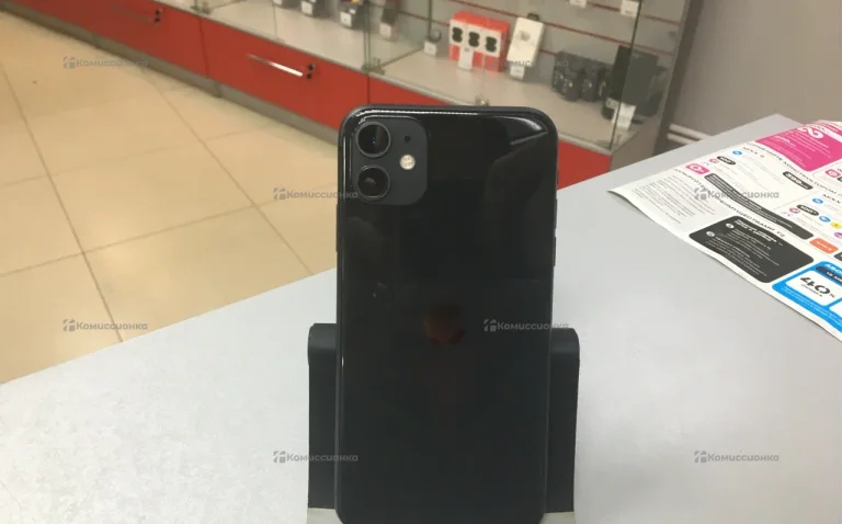 Apple iPhone 11 4/128 ГБ