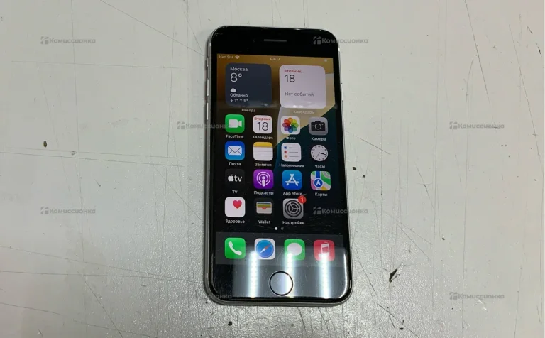 Apple iPhone SE (2020) 3/64 ГБ